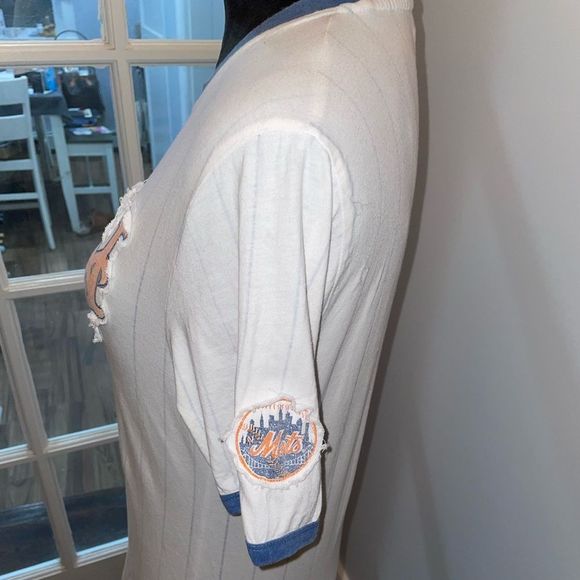 New York Mets Women’s T-Shirt Size Small - Picture 3 of 4